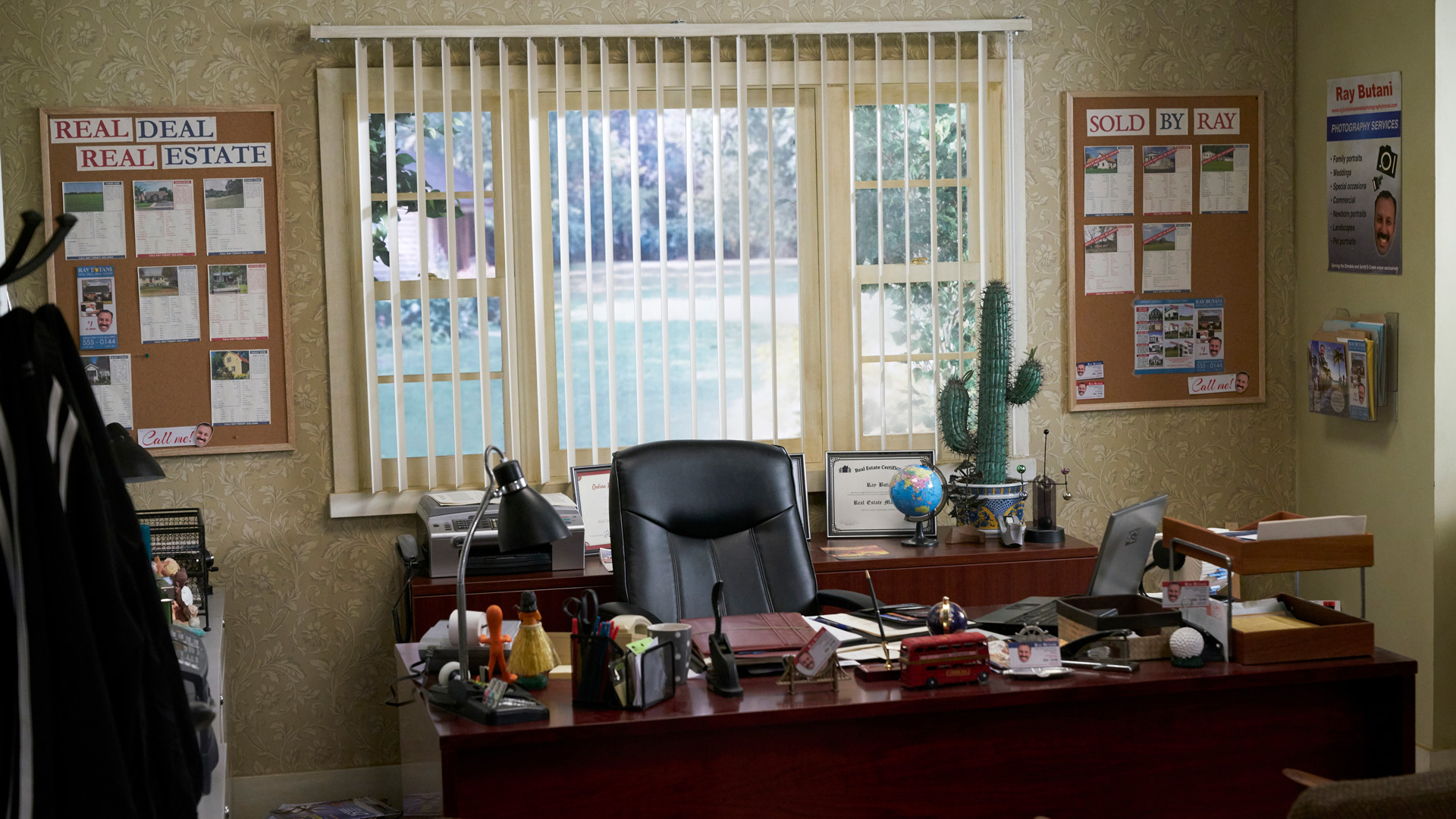 Modern Home Office Elegance