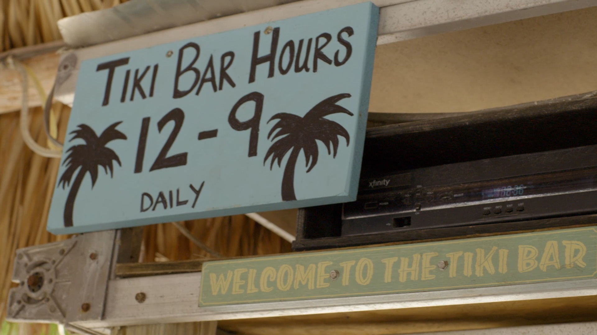 Vintage Bar Hours Glow