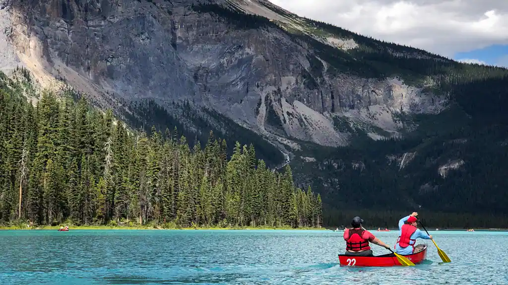 Serene Lake Paddle Escape
